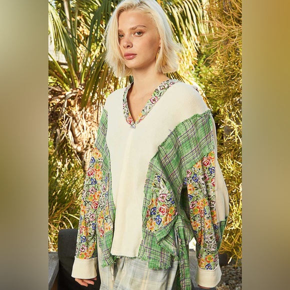 #214 New POL Oversized thermal top with hood - Picture 8 of 10